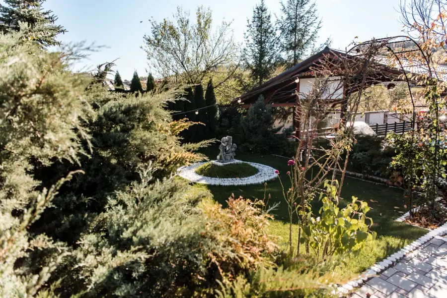 Grădina Gasthaus Hundorf — fântână artistică